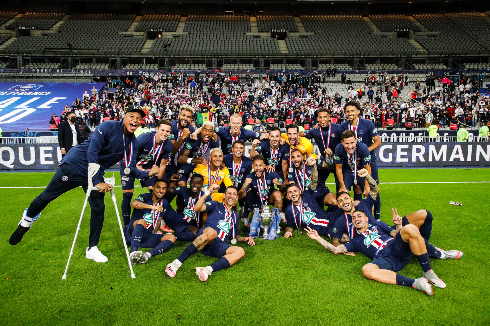 Francúzsky pohár v rukách Paris Saint Germain
